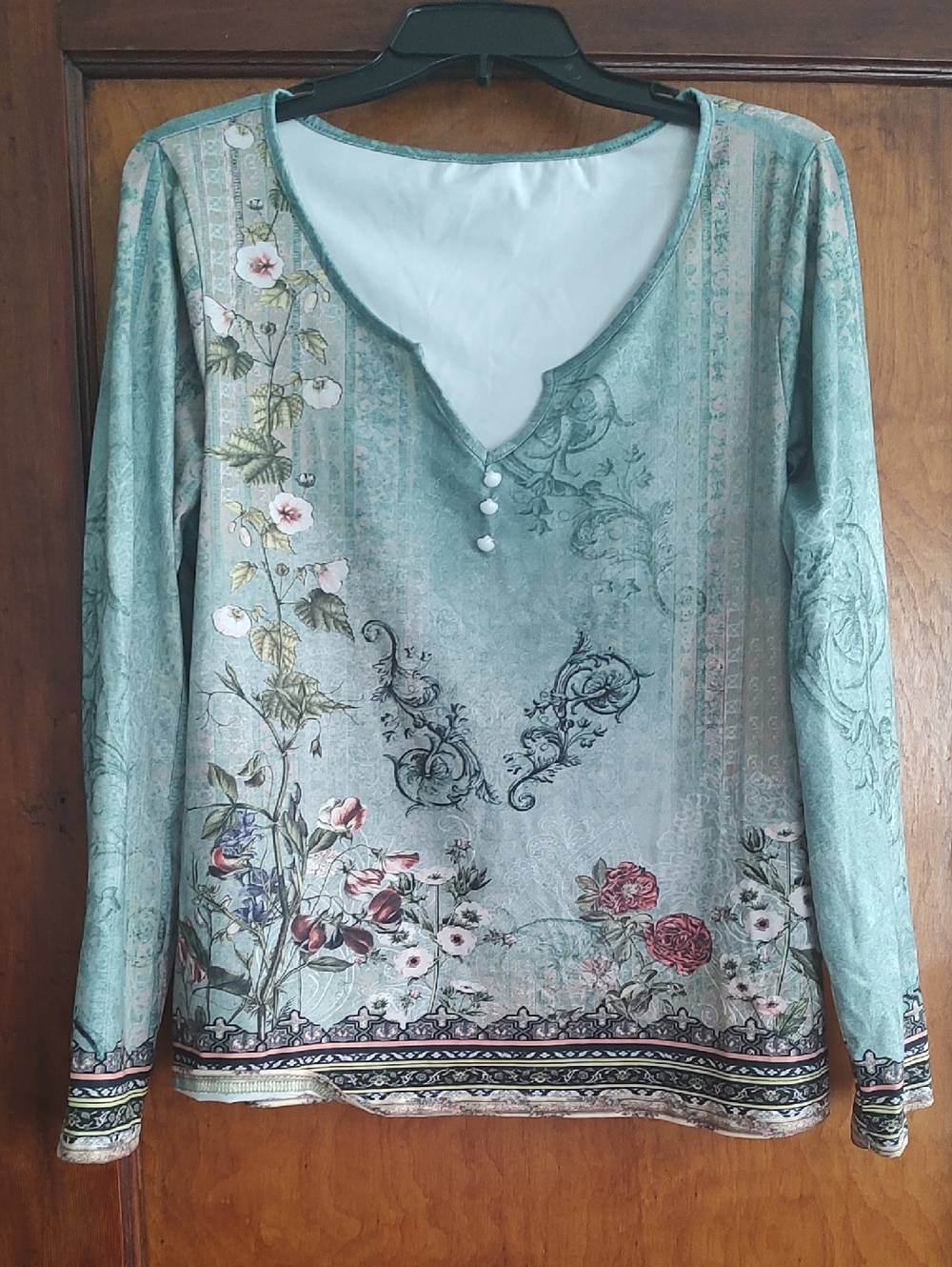 Scoop Neck Floral Long-Sleeve Top in Sage Green